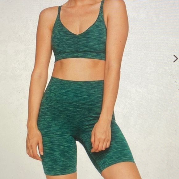 ISO Outdoor voices shorts - Picture 5 of 5